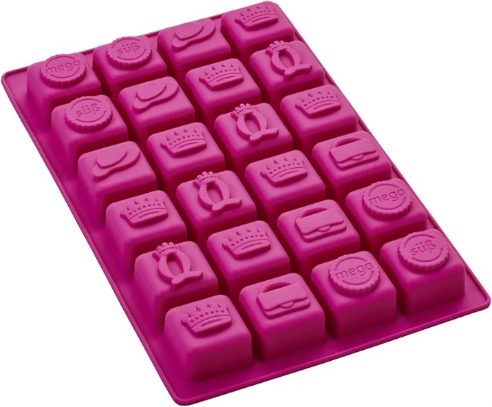 قالب سیلیکونی شکلات و پاستیل طرح کوئین (Queen) - میکس