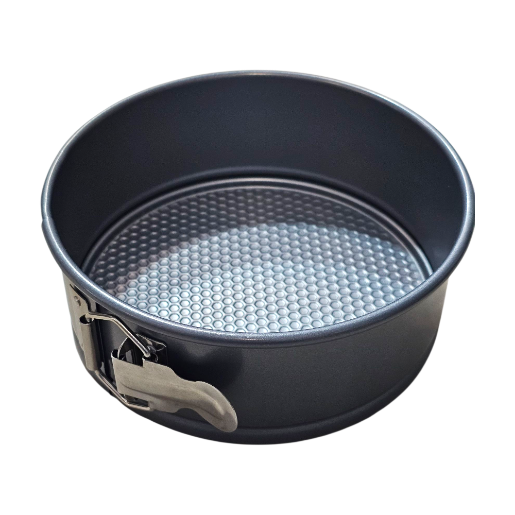 یک عدد قالب کیک گرد با ضامن قفل و کفی با طرح مشبک