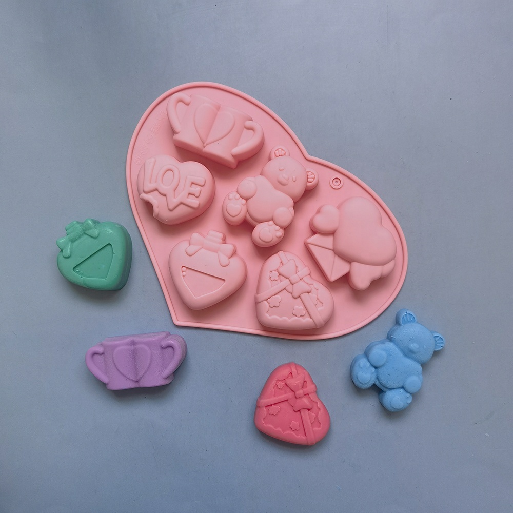  قالب سیلیکونی قلبی شکلات طرح ولنتاین 