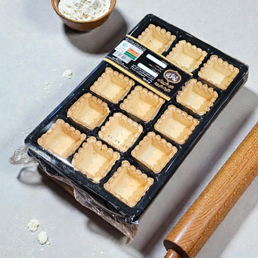 نان تارت شیرین مربع کنگره‌دار