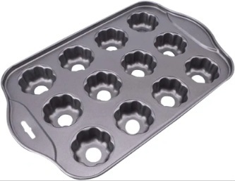  مینی کیک‌های گلدار و مغزدار بپز! قالب مینی باندت 12 عددی با روکش نچسب و طرح شیک گلبرگی. عالی برای دسرهای تک‌نفره. سفا 